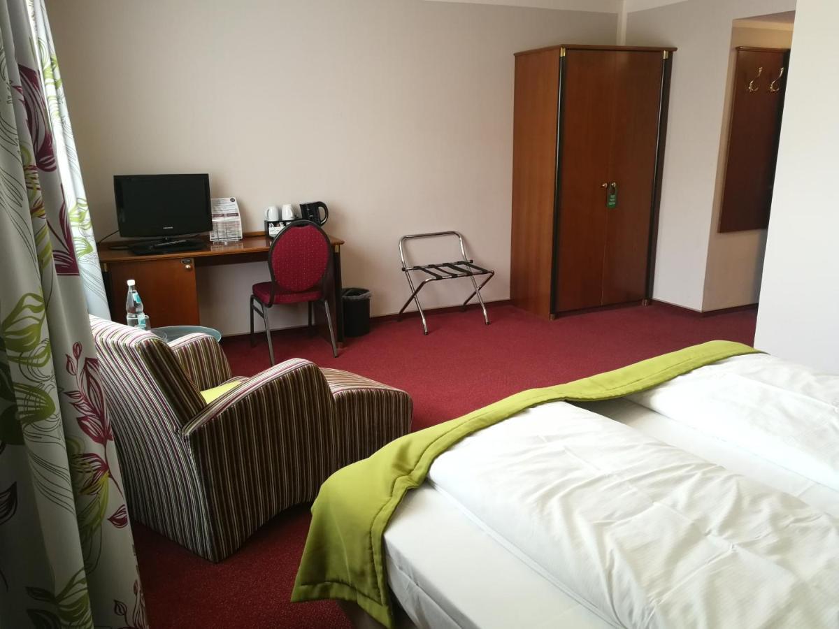 都伦斯帕斯特酒店 Düren - Eifel 外观 照片